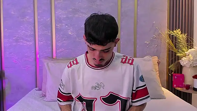 Snapshot of NikoStone_ chatting on 09/09/25, 04:01 NikoStone online show from 09/09/25, 04:01