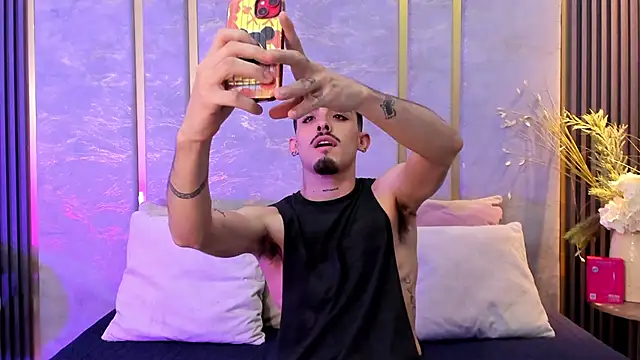 Snapshot of NikoStone_ chatting on 09/13/25, 04:12 NikoStone online show from 09/13/25, 04:12