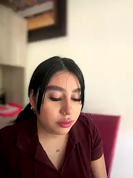 Snapshot of Sophie_Dreamss chatting on 09/17/25, 07:48 Sophie Dreamss online show from 09/17/25, 07:48