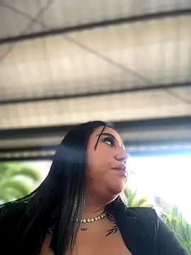 Snapshot of Sophie_Dreamss chatting on 10/11/25, 09:35 Sophie Dreamss online show from 10/11/25, 09:35