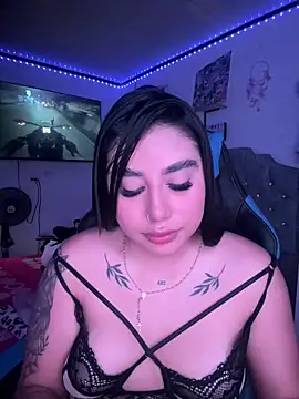 Snapshot of Sophie_Dreamss chatting on 10/25/25, 08:47 Sophie Dreamss online show from 10/25/25, 08:47