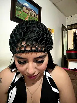 Snapshot of Sophie_Dreamss chatting on 11/15/25, 08:38 Sophie Dreamss online show from 11/15/25, 08:38