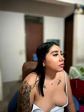 Snapshot of Sophie_Dreamss chatting on 11/21/25, 08:51 Sophie Dreamss online show from 11/21/25, 08:51