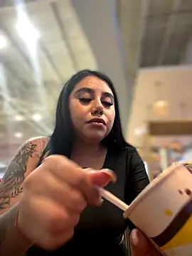 Snapshot of Sophie_Dreamss chatting on 12/02/25, 09:43 Sophie Dreamss online show from 12/02/25, 09:43