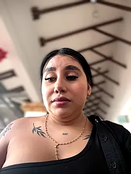 Snapshot of Sophie_Dreamss chatting on 12/14/25, 06:45 Sophie Dreamss online show from 12/14/25, 06:45