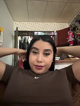 Snapshot of Sophie_Dreamss chatting on 12/15/25, 08:57 Sophie Dreamss online show from 12/15/25, 08:57