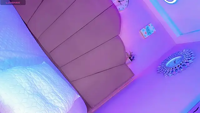 Nauthy girl online show from 09/11/25, 12:38