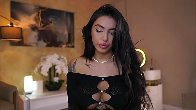 AishaaDevoe online show from 11/06/25, 07:48