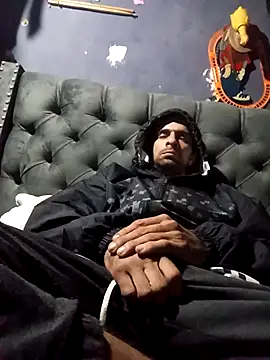 hairy mannn online show from 12/04/25, 04:55