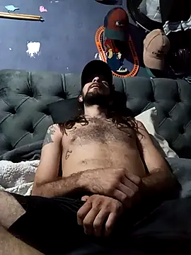 hairy mannn online show from 12/22/25, 05:10