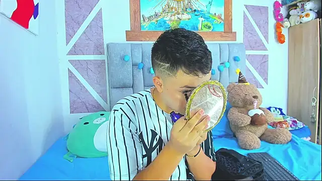 christopher Hot online show from 04/01/26, 11:35