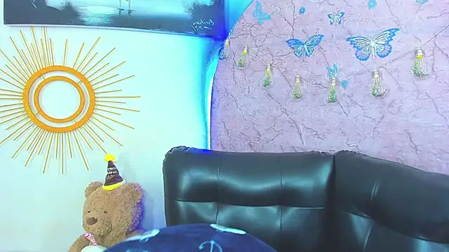 christopher Hot online show from 04/28/26, 03:00