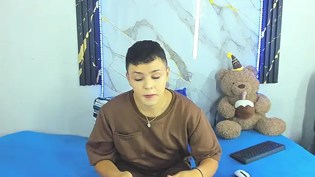 christopher Hot online show from 05/27/26, 12:07