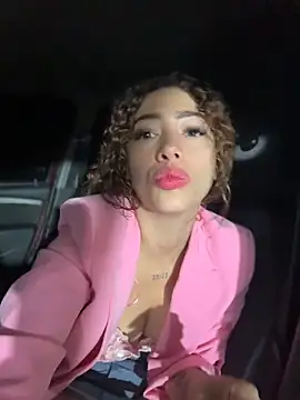 Snapshot of roxyrougee chatting on 05/03/26, 10:10 roxyrougee online show from 05/03/26, 10:10