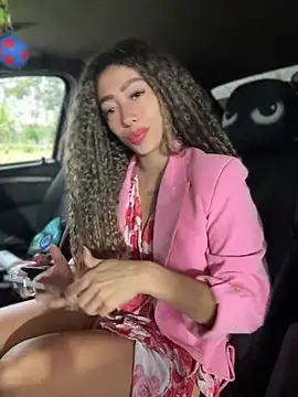 Snapshot of roxyrougee chatting on 05/19/26, 11:16 roxyrougee online show from 05/19/26, 11:16