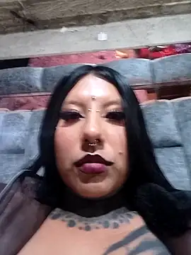 missashlyrosette online show from 12/17/25, 01:00