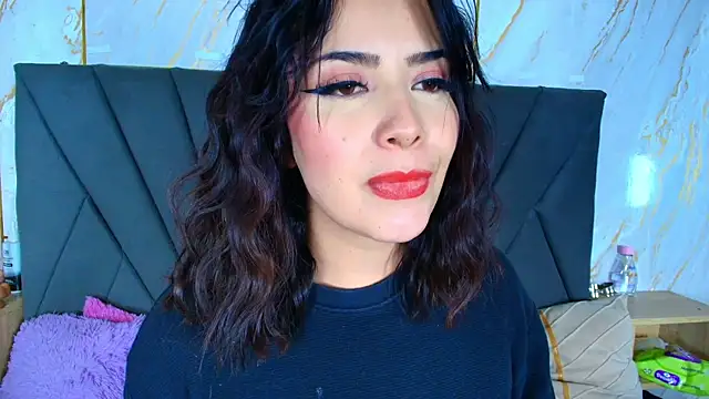 chloe Laurent1 online show from 10/14/25, 04:57