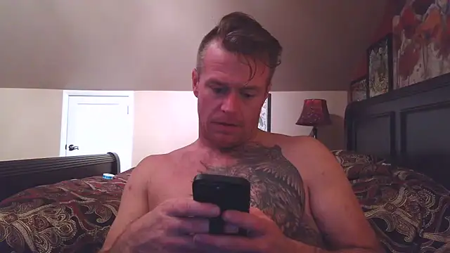 Snapshot of DILFiGuess11 chatting on 05/28/26, 02:42 DILFiGuess11 online show from 05/28/26, 02:42