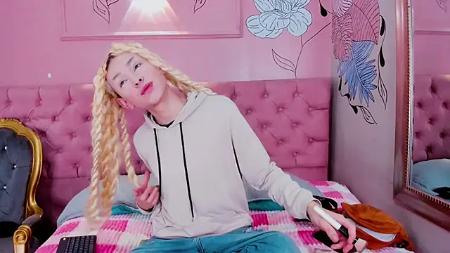 Aaron Fordd online show from 12/22/25, 01:30