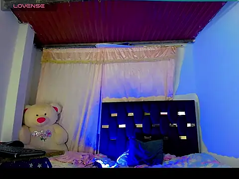 Snapshot of TheBlackwidows chatting on 11/02/25, 10:45 TheBlackwidows online show from 11/02/25, 10:45