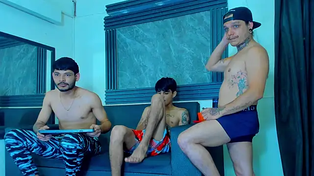 Golldens Dreamss online show from 12/16/25, 03:17