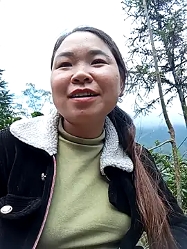 may-squirl online show from 11/15/25, 04:32