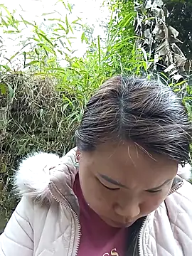 may-squirl online show from 12/18/25, 05:57