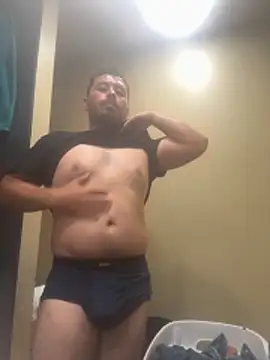 Snapshot of AlexR9700 chatting on 06/19/26, 04:39 AlexR9700 online show from 06/19/26, 04:39
