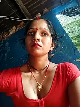 Snapshot of Jooli_xx chatting on 09/13/25, 03:28 Jooli xx online show from 09/13/25, 03:28
