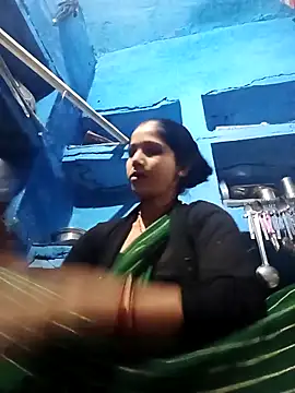 Jooli xx online show from 03/10/26, 01:10