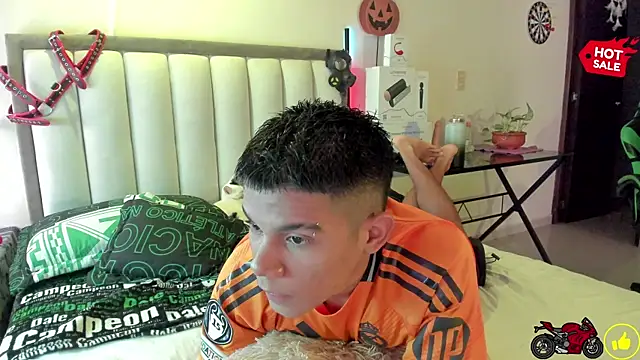 Snapshot of Jack_castell chatting on 10/16/25, 02:29 Jack castell online show from 10/16/25, 02:29