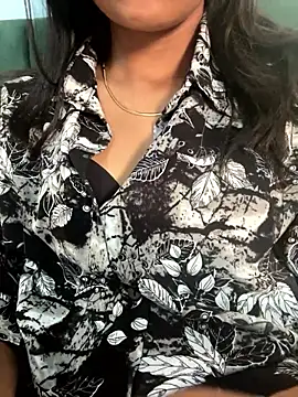 Snapshot of dollyjaan11 chatting on 10/18/25, 11:55 dollyjaan11 online show from 10/18/25, 11:55