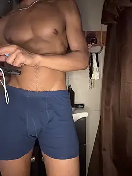 TRILLAHUNG online show from 10/30/25, 03:19