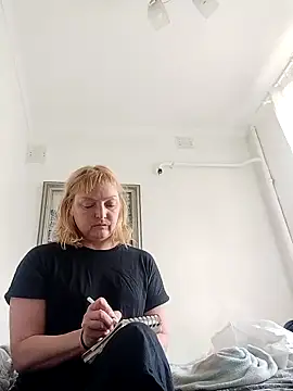 LiluLiluLilu online show from 09/15/25, 06:57