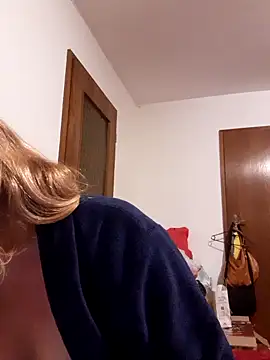 LiluLiluLilu online show from 10/25/25, 05:51