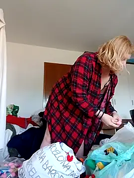 LiluLiluLilu online show from 04/22/26, 07:55