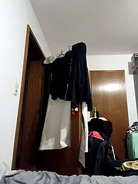 LiluLiluLilu online show from 04/22/26, 07:59