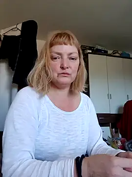 LiluLiluLilu online show from 04/26/26, 08:23