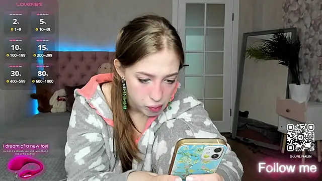 Snapshot of LightStar_18 chatting on 09/26/25, 12:42 LightStar 18 online show from 09/26/25, 12:42