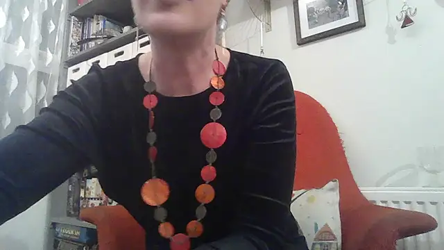 Snapshot of Verity_Vix chatting on 03/02/26, 12:46 Verity Vix online show from 03/02/26, 12:46