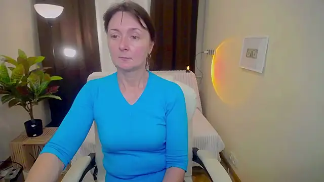 VivianGuchih online show from 09/13/25, 06:13