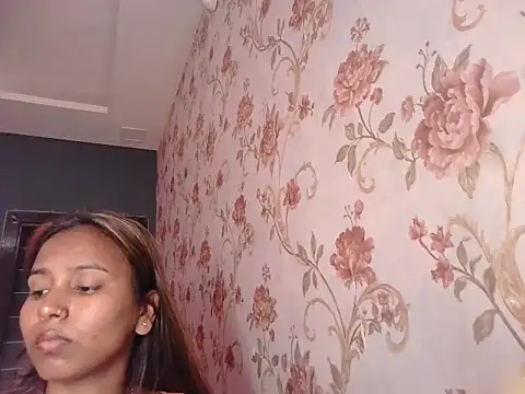 GlamGirl002 online show from 04/01/26, 02:45