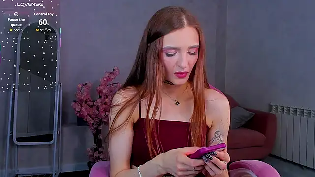Snapshot of Alisha_Green chatting on 07/17/26, 05:18 Alisha Green online show from 07/17/26, 05:18