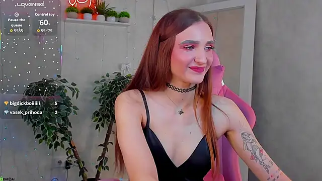 Snapshot of Alisha_Green chatting on 07/20/26, 10:39 Alisha Green online show from 07/20/26, 10:39