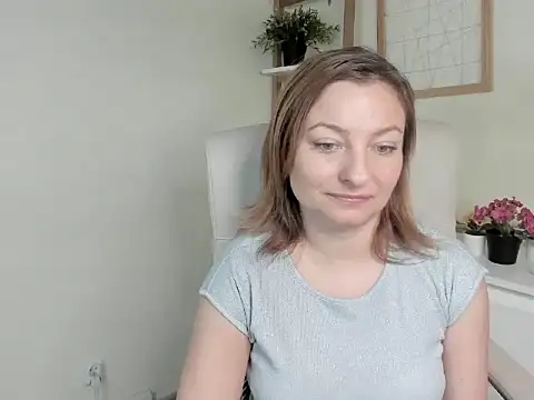 angelaSamt online show from 09/17/25, 05:53