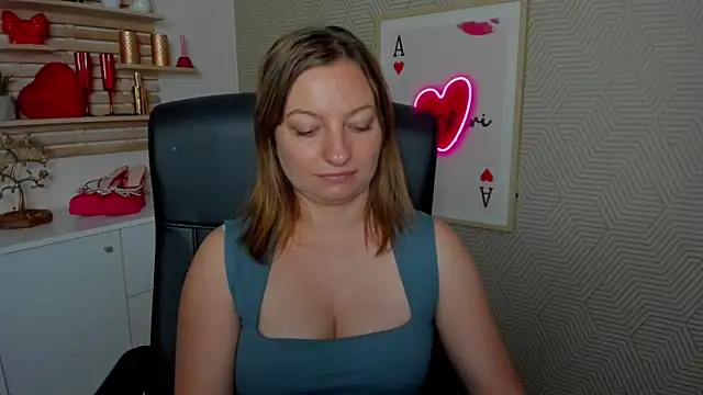 angelaSamt online show from 06/18/26, 10:19