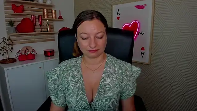 angelaSamt online show from 06/30/26, 05:41