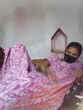 posewith online show from 02/14/26, 07:49