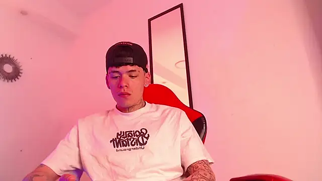 Anhonymus  online show from 09/15/25, 05:40