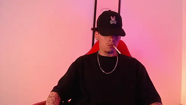 Anhonymus  online show from 10/04/25, 04:21